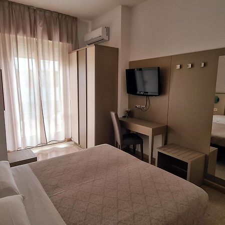 Hotel Camelia Rimini Extérieur photo