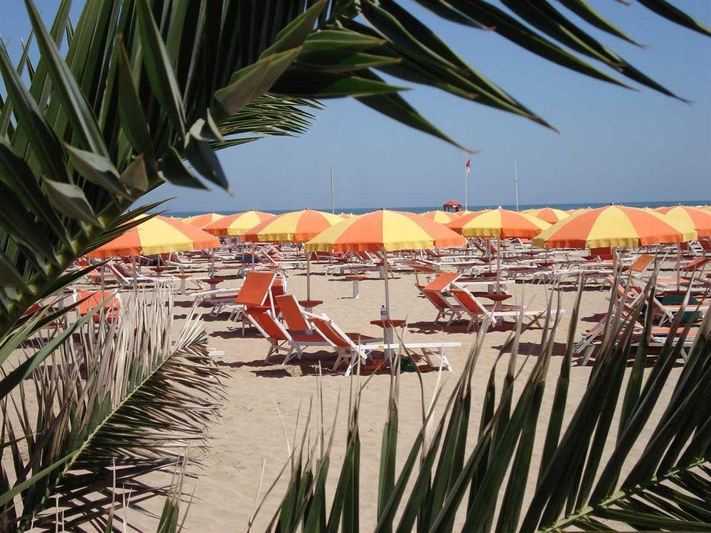 Hotel Camelia Rimini Extérieur photo