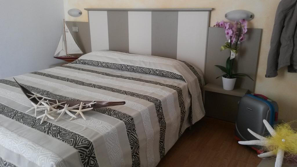 Hotel Camelia Rimini Extérieur photo